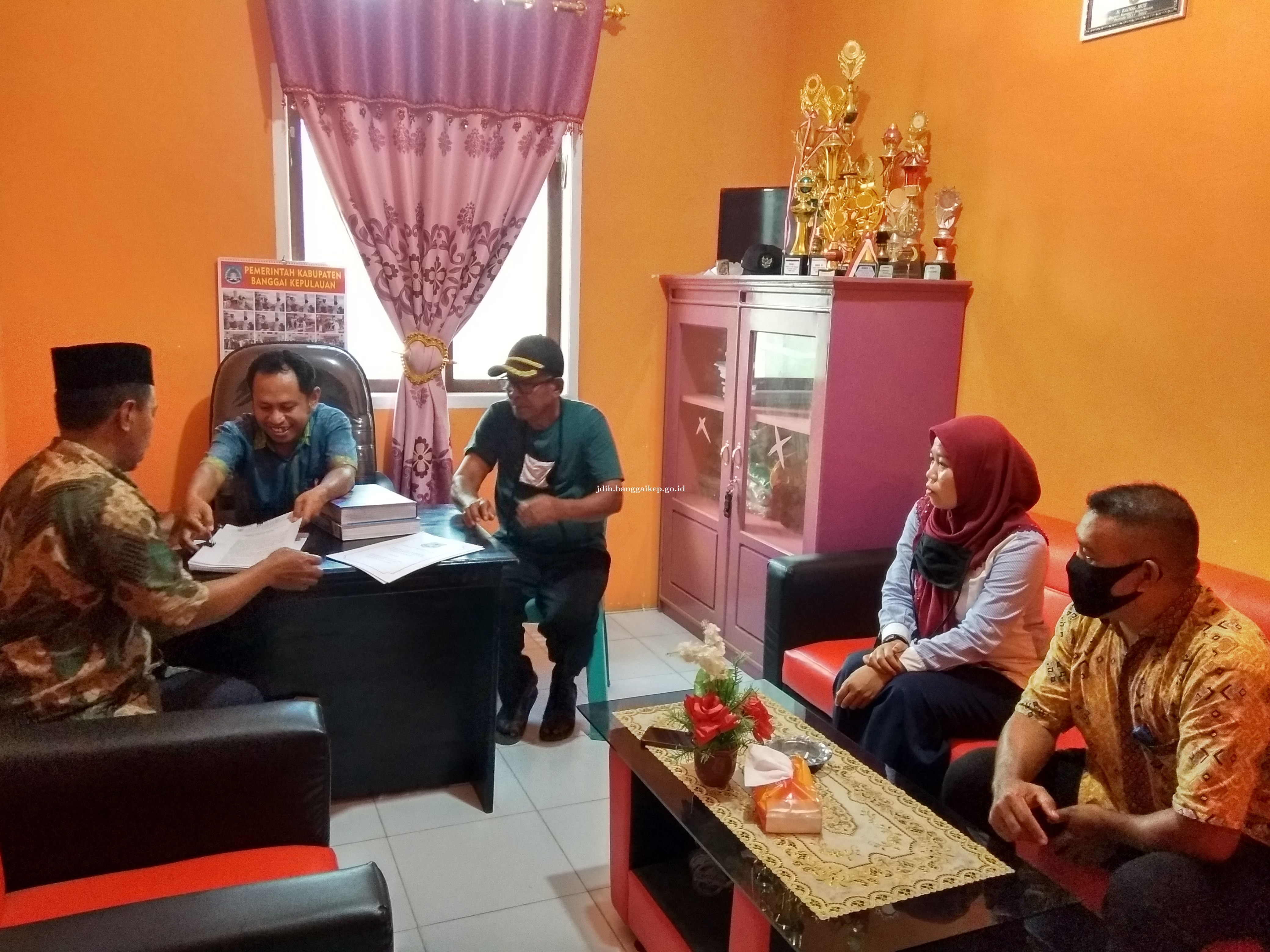 Monitoring dan Evaluasi Produk Hukum Desa Alakasing  Kecamatan Peling Tengah